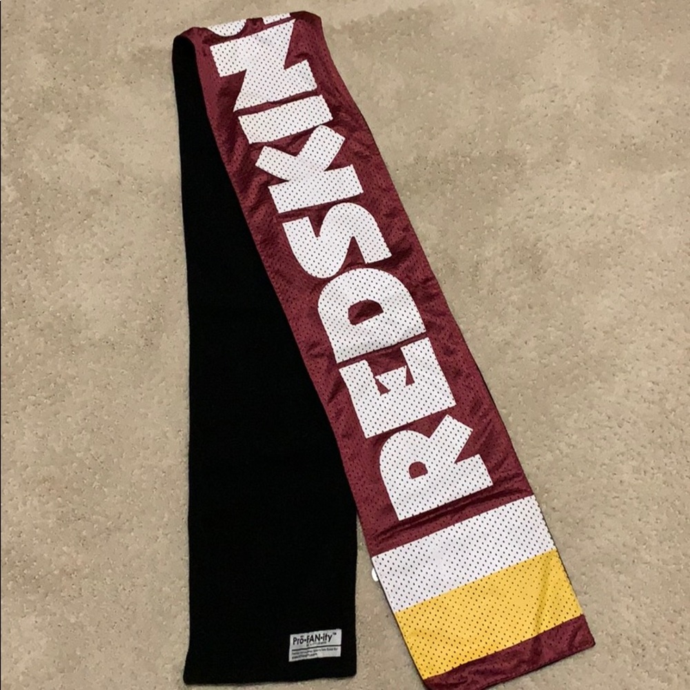 Washington Redskins scarf